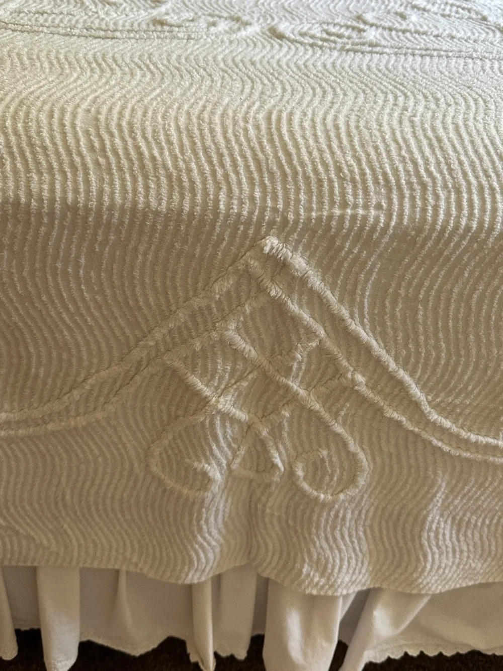 Vintage Chenille Bedspead White 74